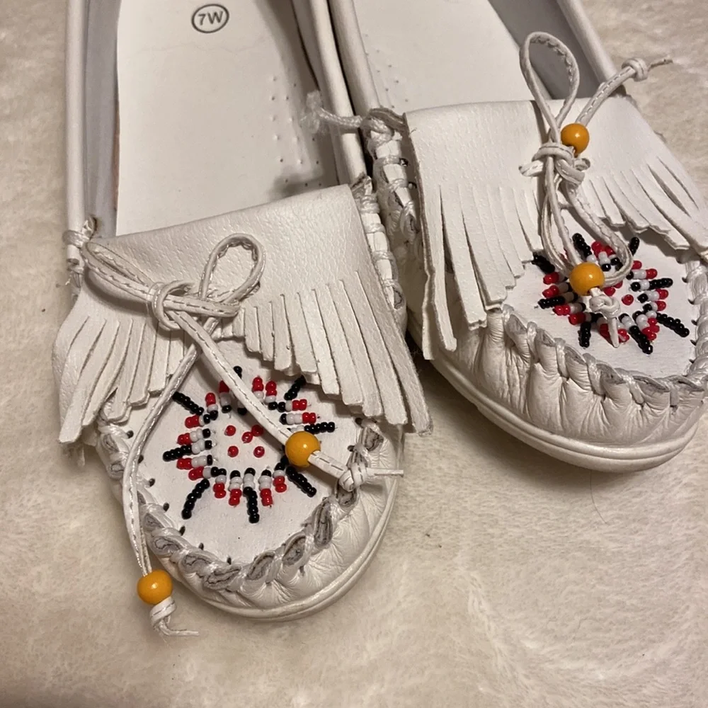 White leather Moccasins - Picture 4 of 4
